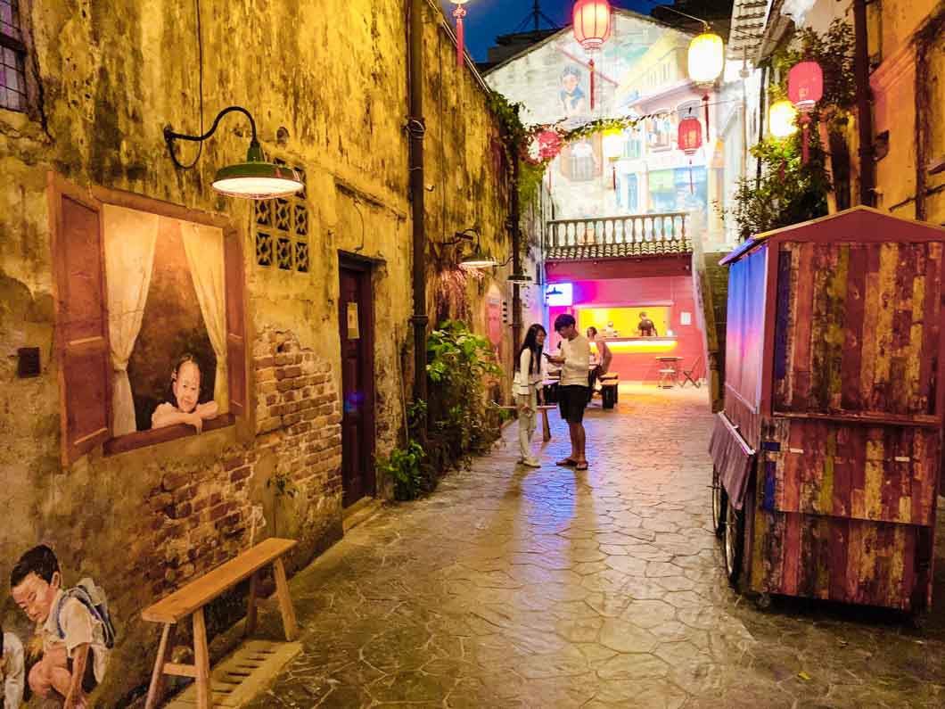 Chinese Heritage and Kwai Chai Hong - SUV Tour (HOT)