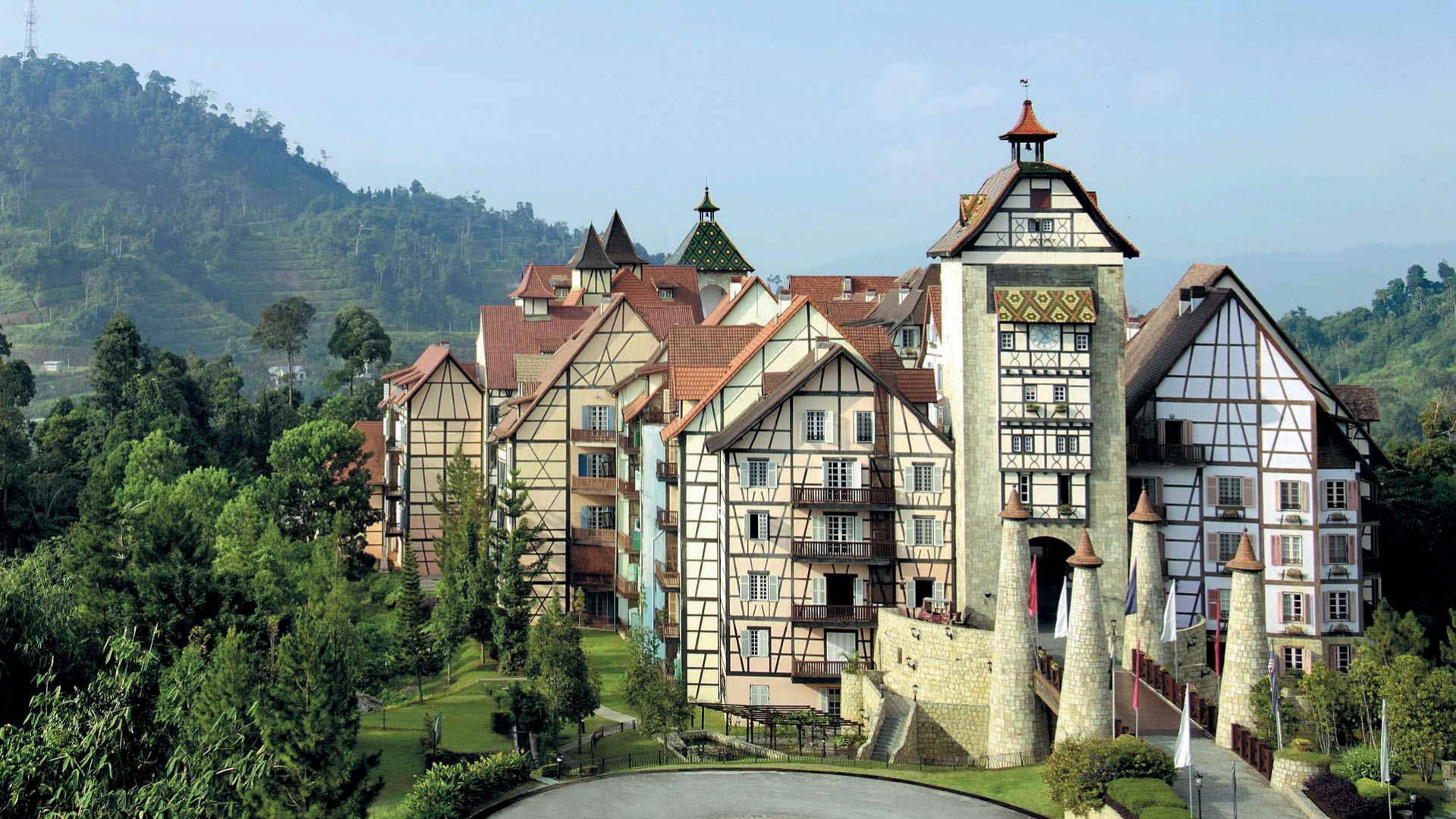 Colmar Tropicale and Genting Highlands Combo (HOT)